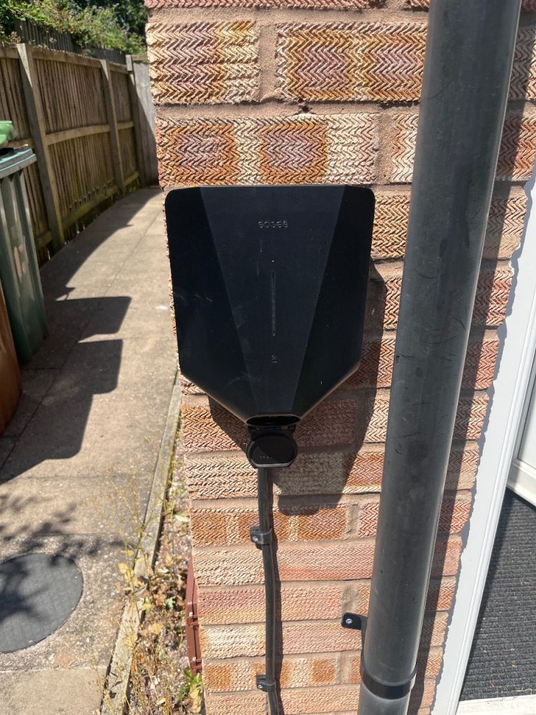 Easee One EV Charger – Black, Good Working Order