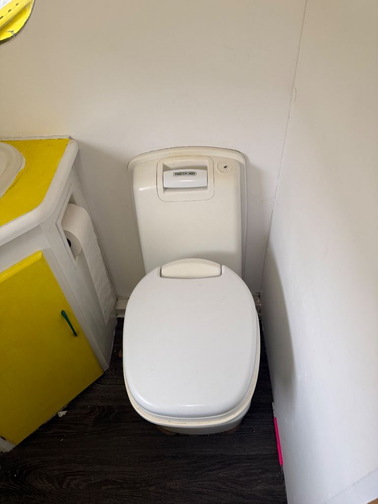 Elddis Typhoon EX2000