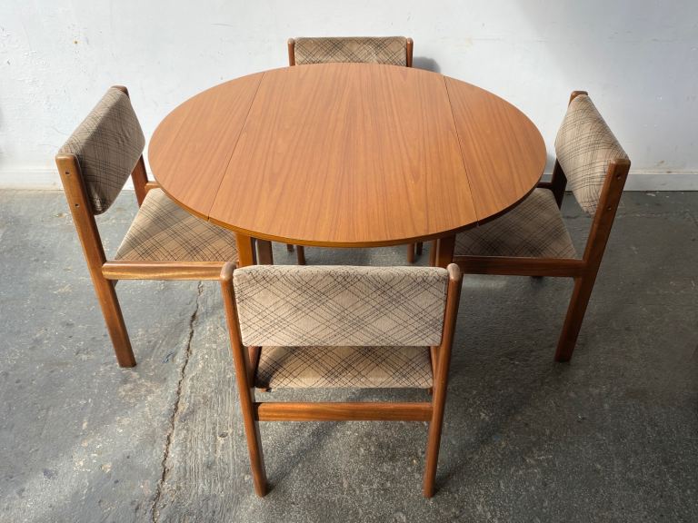 Mid-Century small drop leaf dining table with Formica top