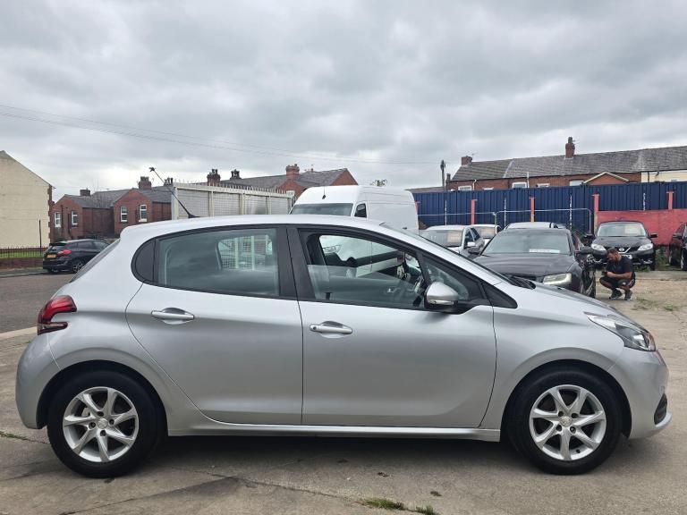 2017 Peugeot 208 1.2 PureTech Active Euro 6 5dr HATCHBACK Petrol Manual