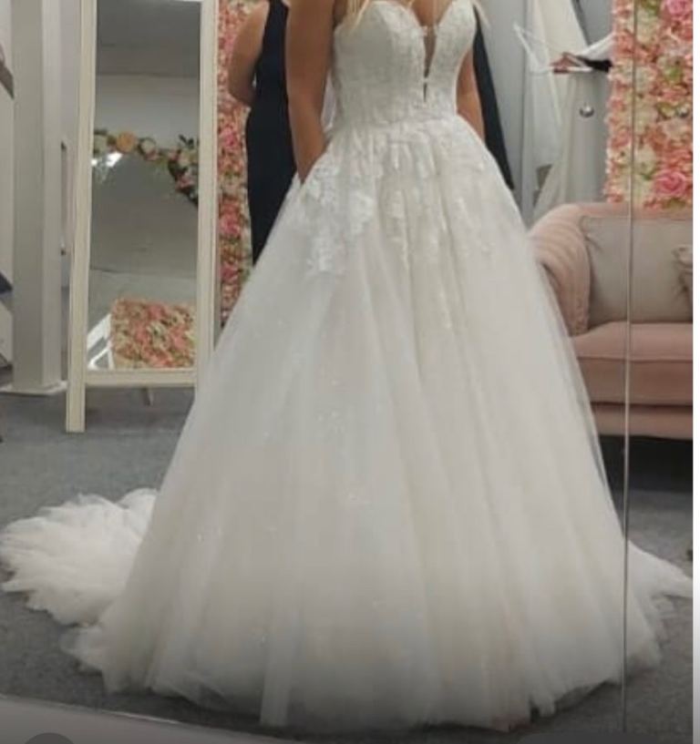 Size 10 new wedding dress 