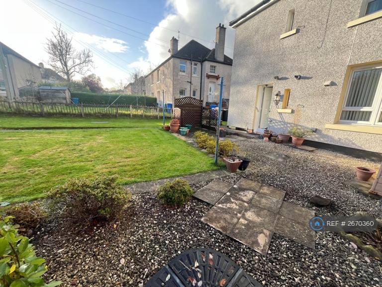 2 bedroom flat in Fulton Street, Glasgow, G13 (2 bed) (#2670360)