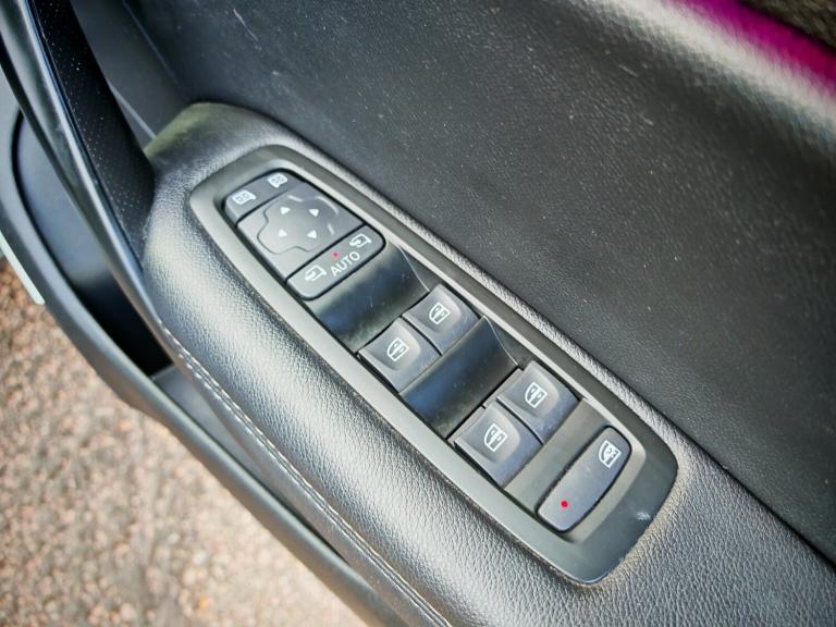 2019 Renault Megane 1.5 Blue dCi 115 Iconic 5dr ESTATE DIESEL Manual