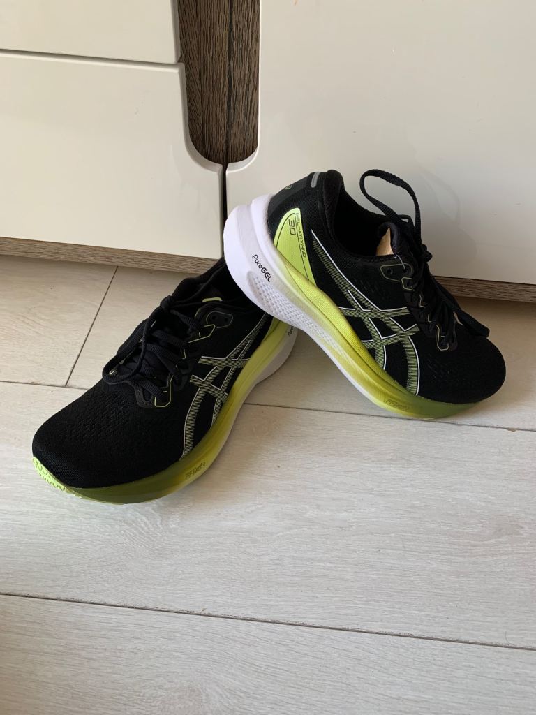 Asics Gel Kayano 30 unisex Running trainers size 8/42.5