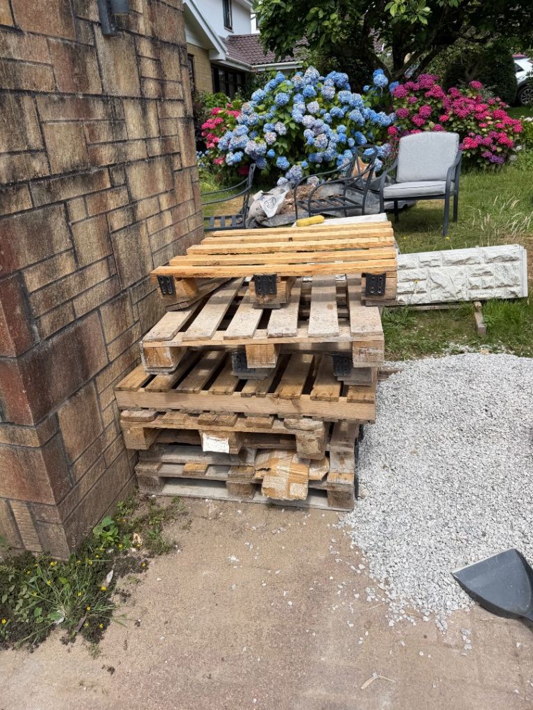 Wood Pallets 