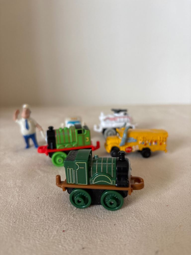Thomas & Friends MINIS Vehicles and Figure