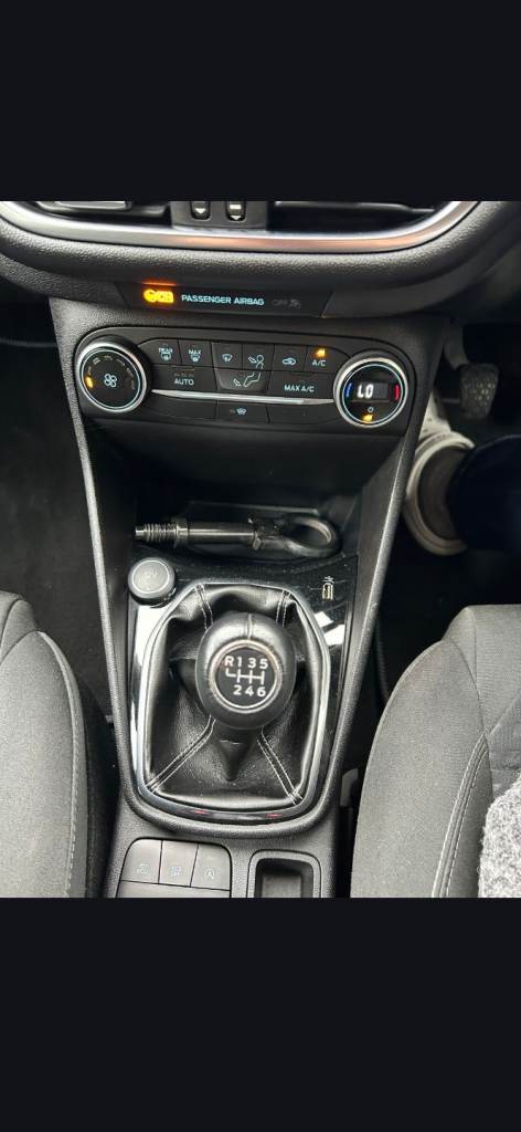 Ford, FIESTA, Hatchback, 2019, Manual, 1498 (cc), 5 doors