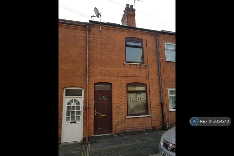 3 bedroom house in Chessher Street, Hinckley, LE10 (3 bed) (#3054248)