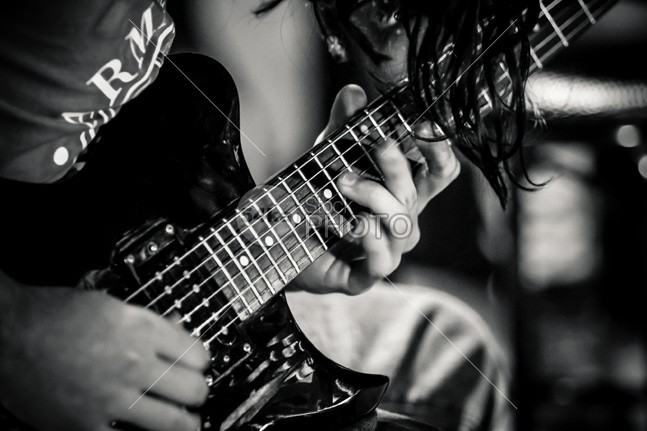 Metal band searching for bassist and guitarist