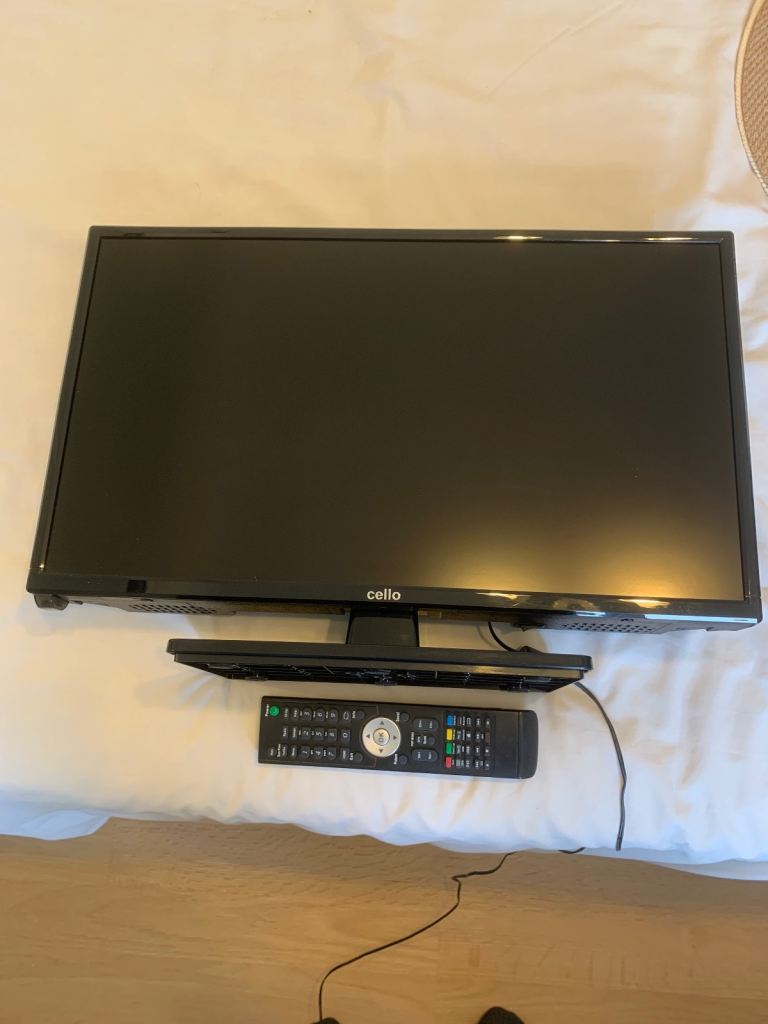 Cello Travelers TV 12 Volt for Caravan, Motorhomes, Boats , Camping , built in DVD Good Condition