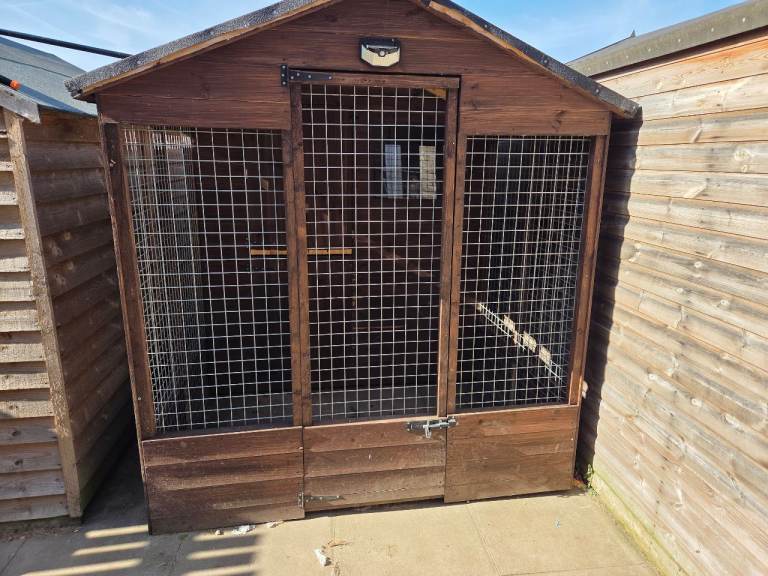 Dog kennel
