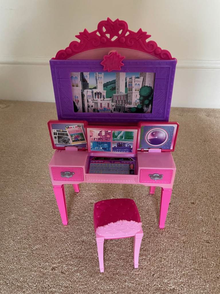 Barbie Princess Power Super Transforming Vanity Playset - Dressing Table & Mission Command Centre