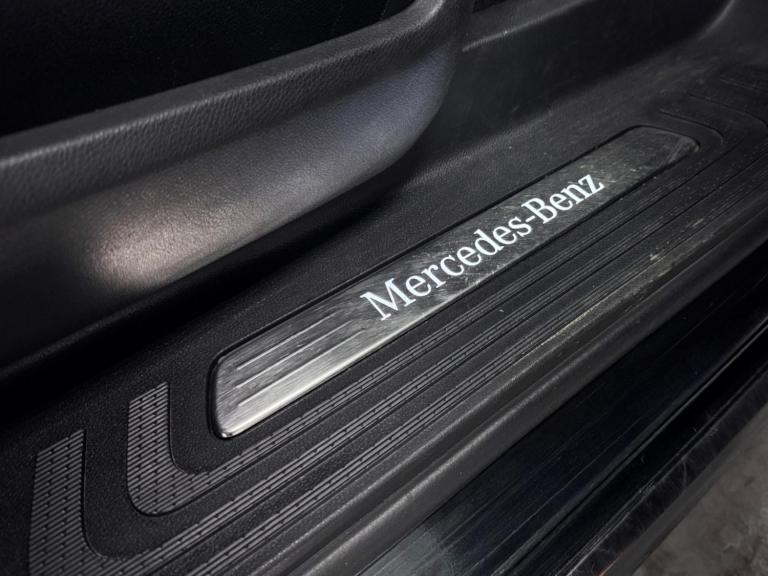 2019 Mercedes-Benz V-Class 2.0 V300d AMG Line MPV 5dr Diesel G-Tronic+ Euro 6 (s/s) 7 Seat (239 p...