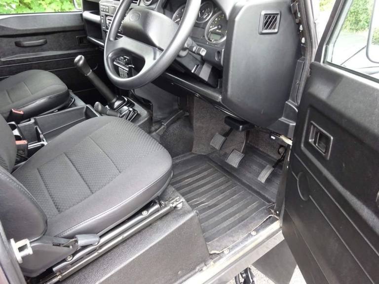 2016 Land Rover Defender Hard Top TDCi [2.2] PANEL VAN DIESEL Manual