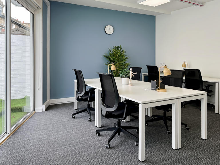 London - SW152DZ \ Office Space Designed for 3 Workstations