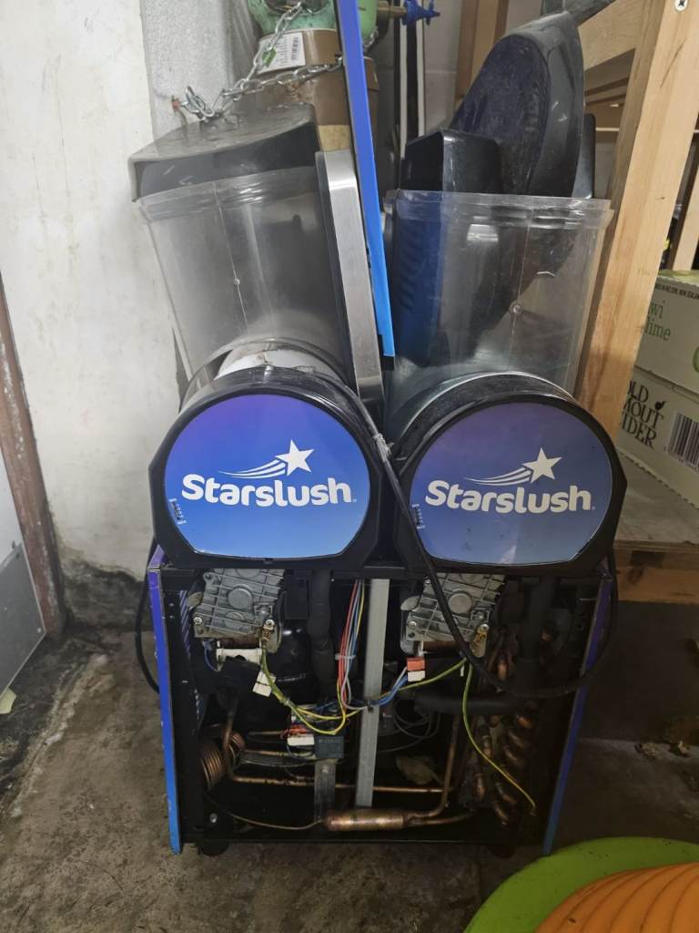 Star slush double machine 