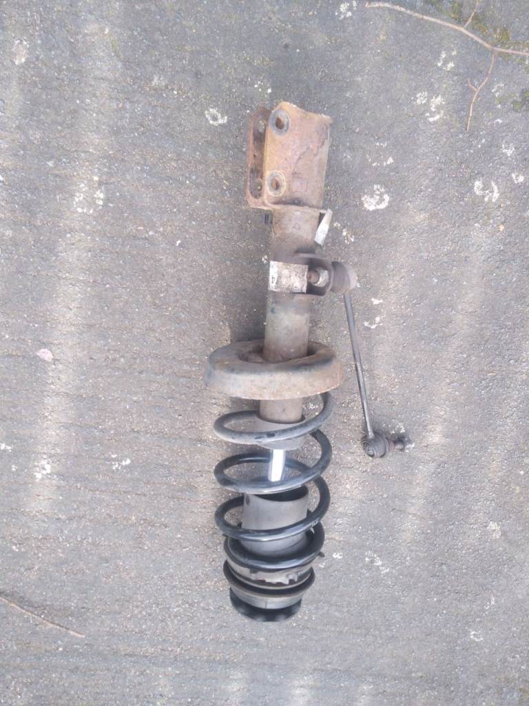 Vauxhall Vectra B front legs compete with suspension and spring 