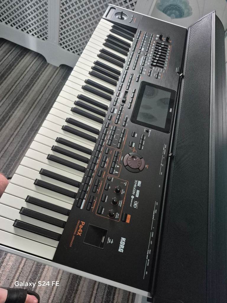 Korg Pa4X Professional Arranger Keyboard – Good Condition