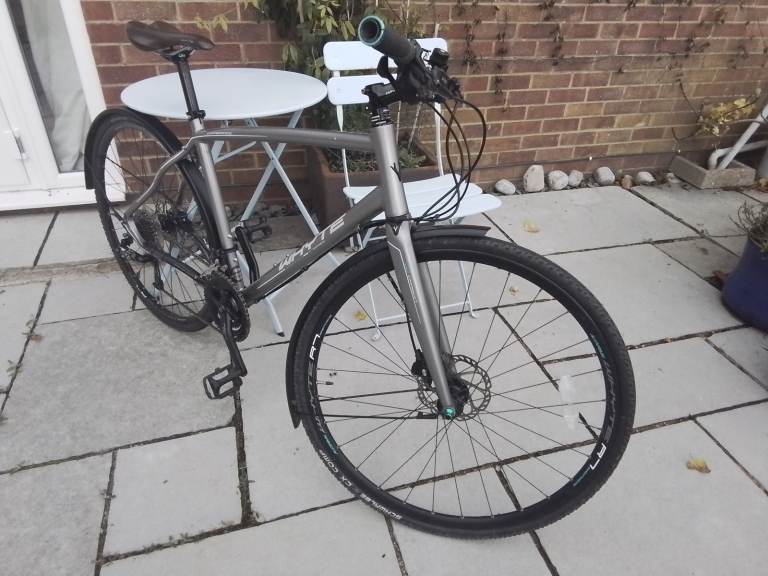 Whyte Cambridge Hybrid Bike