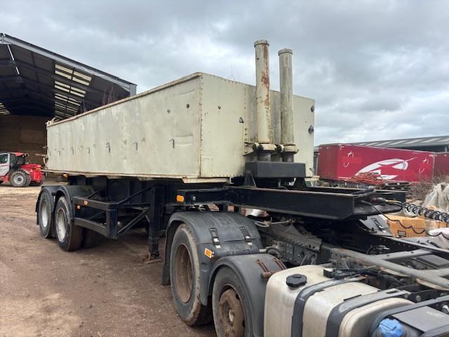 York Tandem Steel tipping trailer