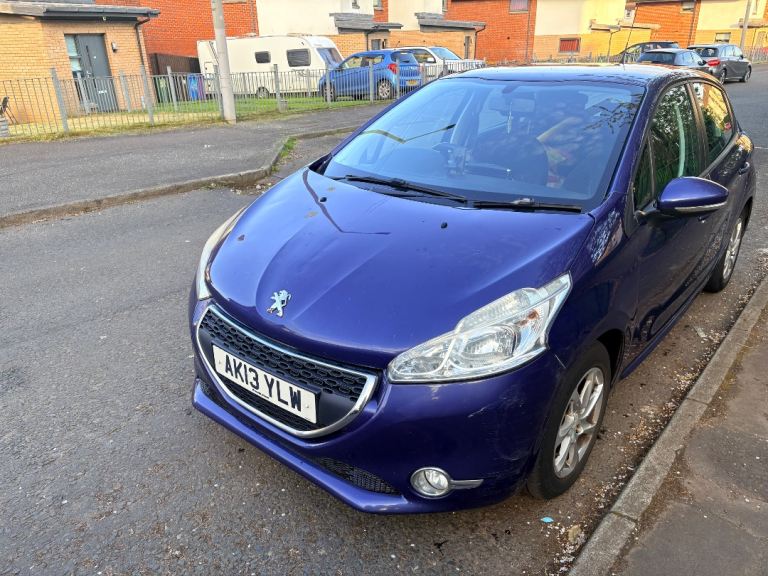 Peugeot, 208, Hatchback, 2013, Manual, 1398 (cc), 5 doors