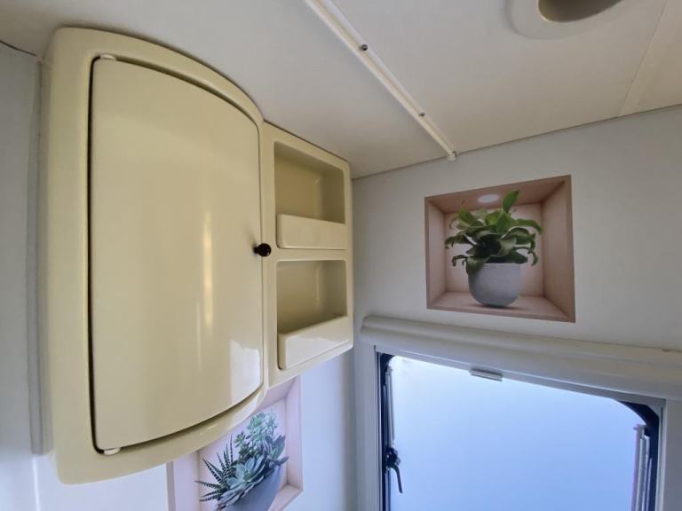 2013 ADRIA ALTEA TRENT 4 BERTH LUXURY TOURING CARAVAN