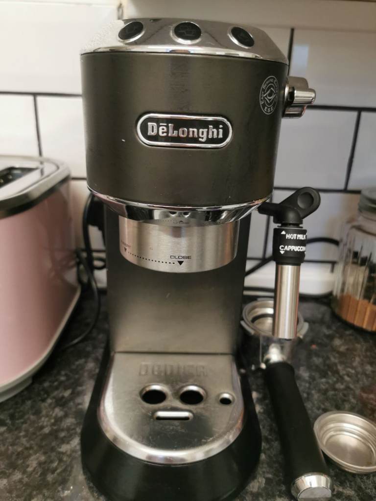 Delonghi Dedica expresso machine 