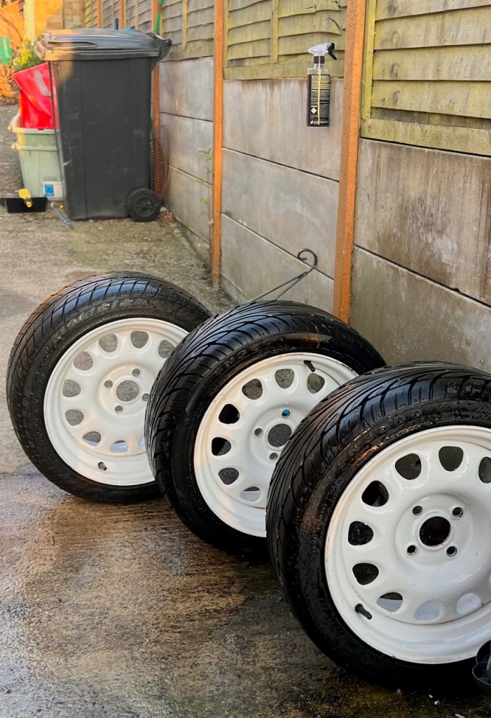 Set of g60 steel wheels 