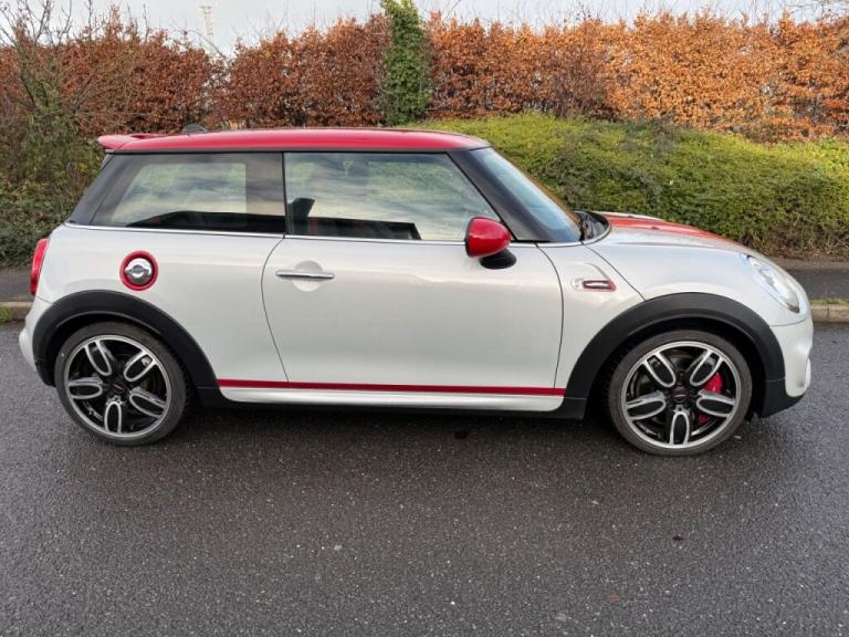  Mini Hatchback 2.0 John Cooper Works 3dr Petrol