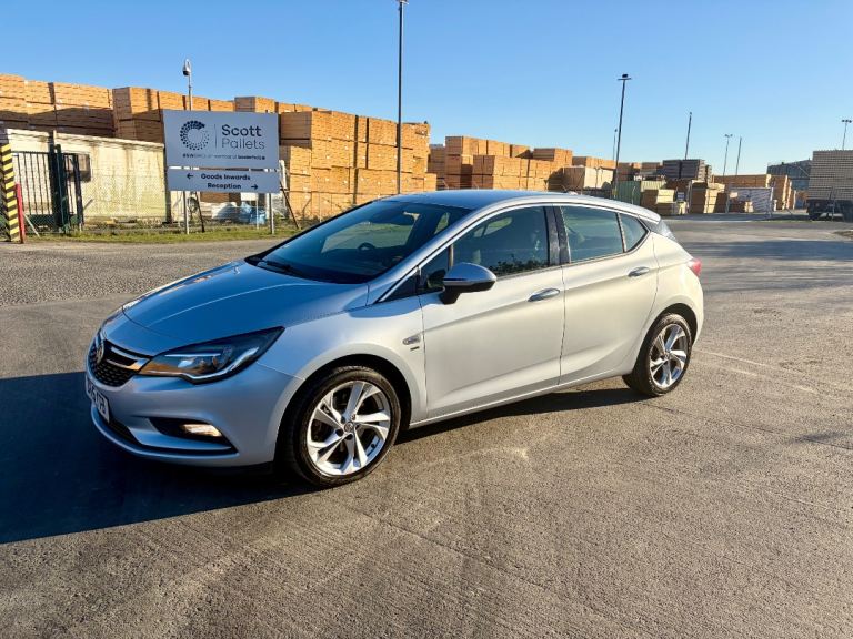 2016 VAUXHALL ASTRA 1.6 SRI CDTI, ULEZ free, £20 per year road tax, looks & drives fantastic 
