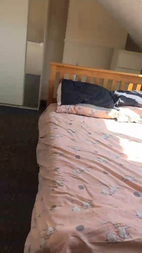One bedroom to rent in a shared house. Two tenants only 