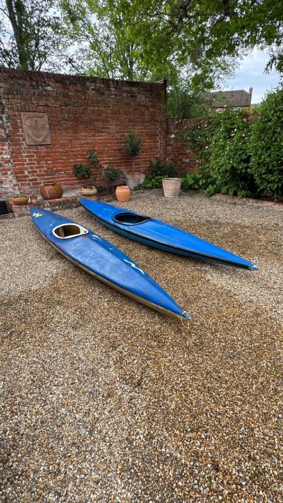 🚣‍♂️ Vintage Kayak Duo – Ready to Float, Slightly Rough Around the Edges!