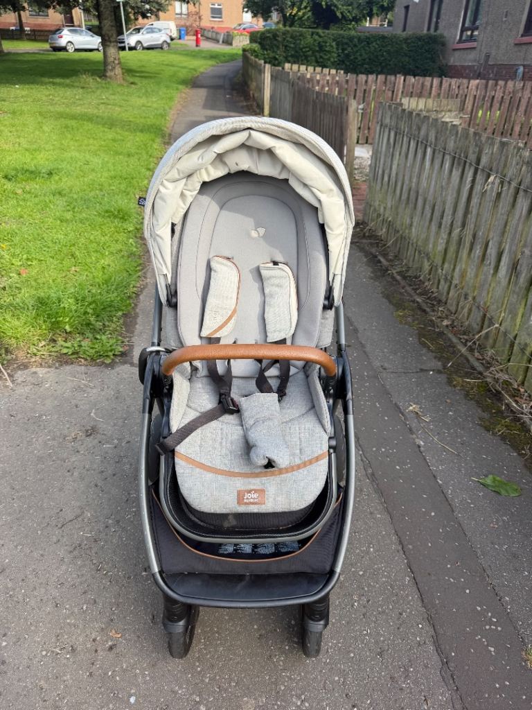 Joie fenti pram with car seat bassinet
