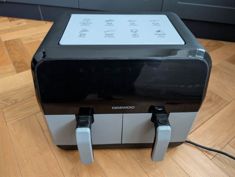 Daewoo Double Air Fryer (1700W) - Very Good Condition - Model SDA2310