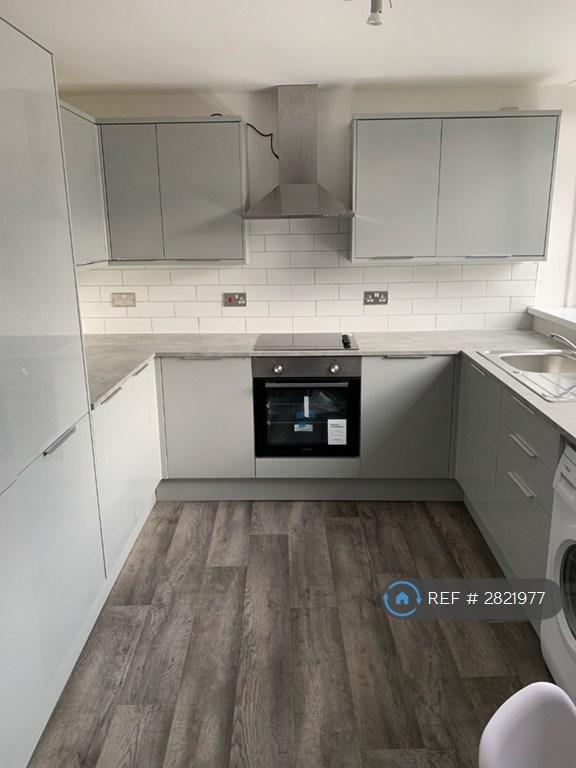 3 bedroom flat in George Street, Aberdeen, AB25 (3 bed) (#2821977)