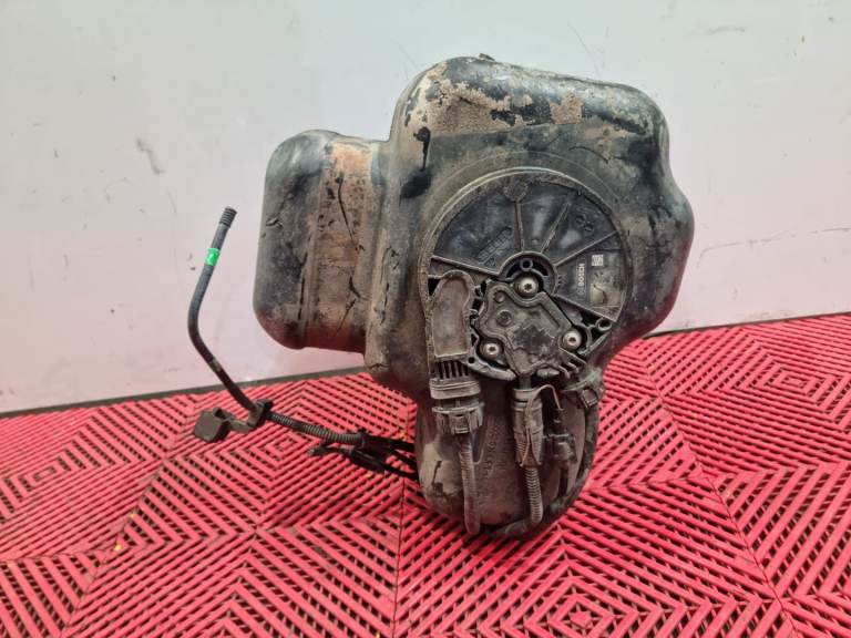 NISSAN NAVARA ADBLUE TANK WITH PUMP NP300 20411 4KJ0A Breaking Parts 