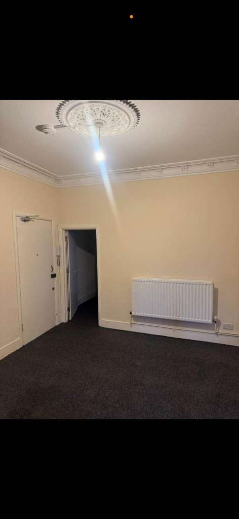 (AVAILABLE NOW & BILLS INCLUDED) ..NICE 1 BEDROOM FLAT in Islington, N5 1XL for £1599pcm