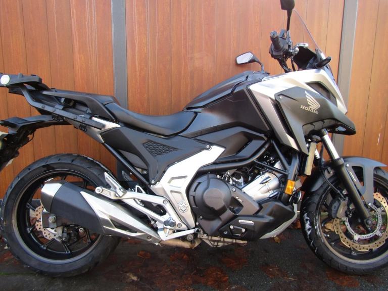 HONDA NC 750 DCT * 2022 MODEL * 4500 MILES * ONE KEEPER * RACK * IN BLACK * 