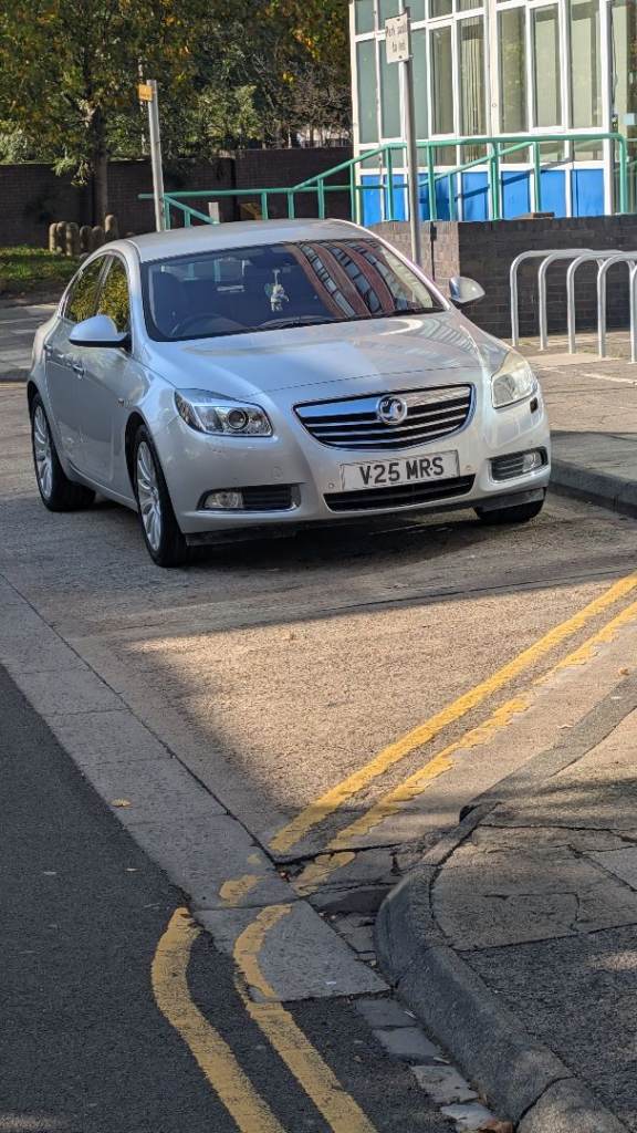 Vauxhall, INSIGNIA, Hatchback, 2009, Manual, 1796 (cc), 5 doors