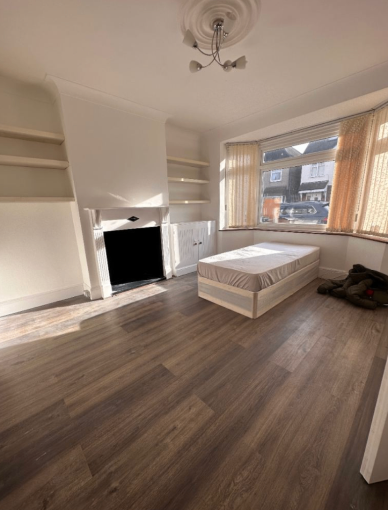 Spacious 4-Bedroom House | Renovated | Fitted Kitchen | Parking | Burlington Gardens, Romford - RM6