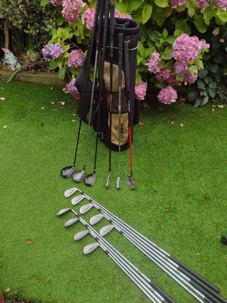 FULL SET OF MENS DUNLOP GOLF CLUBS + WILSON GOLF BAG 