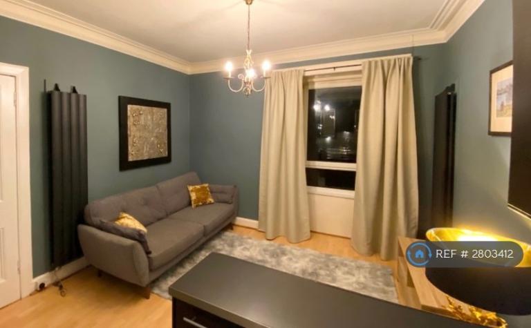 1 bedroom flat in Cathcart Place, Edinburgh, EH11 (1 bed) (#2803412)