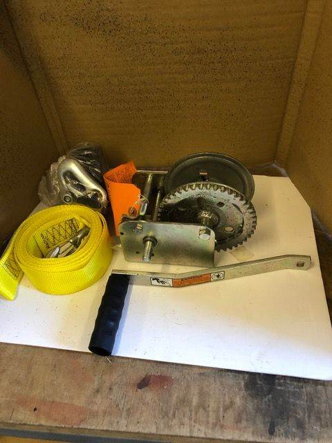 image for Unused Dutton-Lainson DL1402A reversible ratchet winch with 2 pull straps 