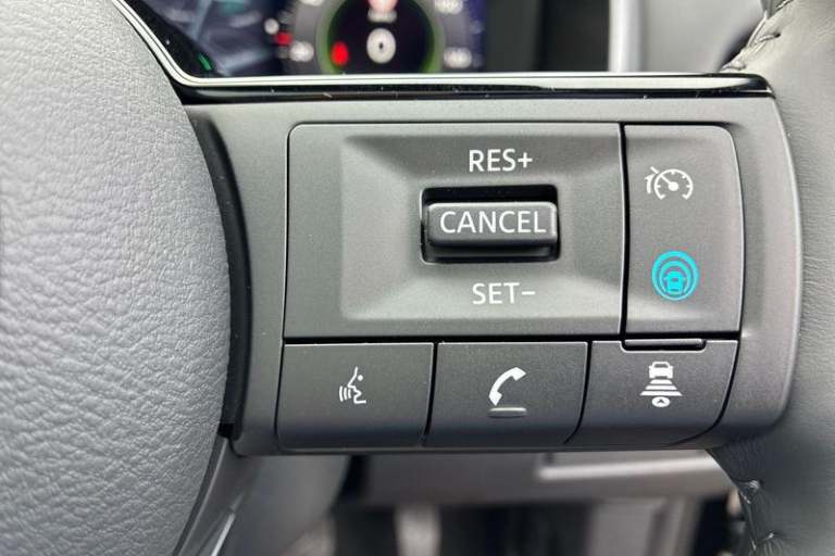 2025 Nissan Qashqai 1.3 DiG-T MH Tekna [Bose] 5dr Manual Hatchback Petrol Manual