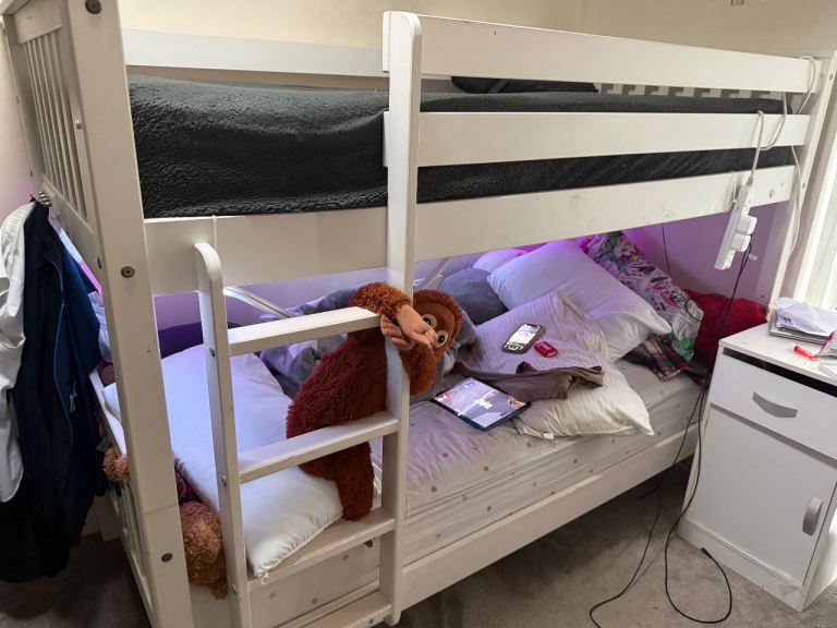 White Wooden Bunk Beds - Good Condition, Single Size