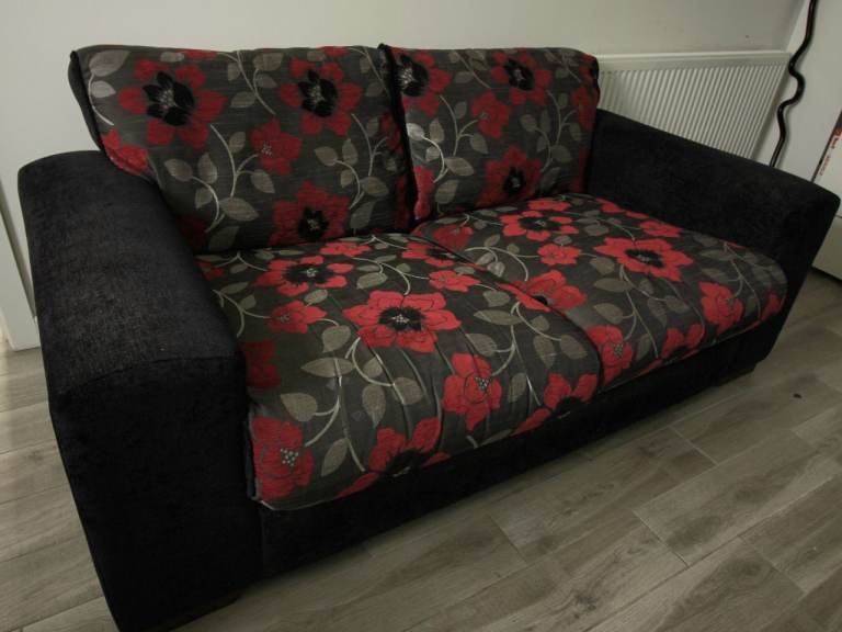 2.5 seater Floral sofa with cushions - custom made