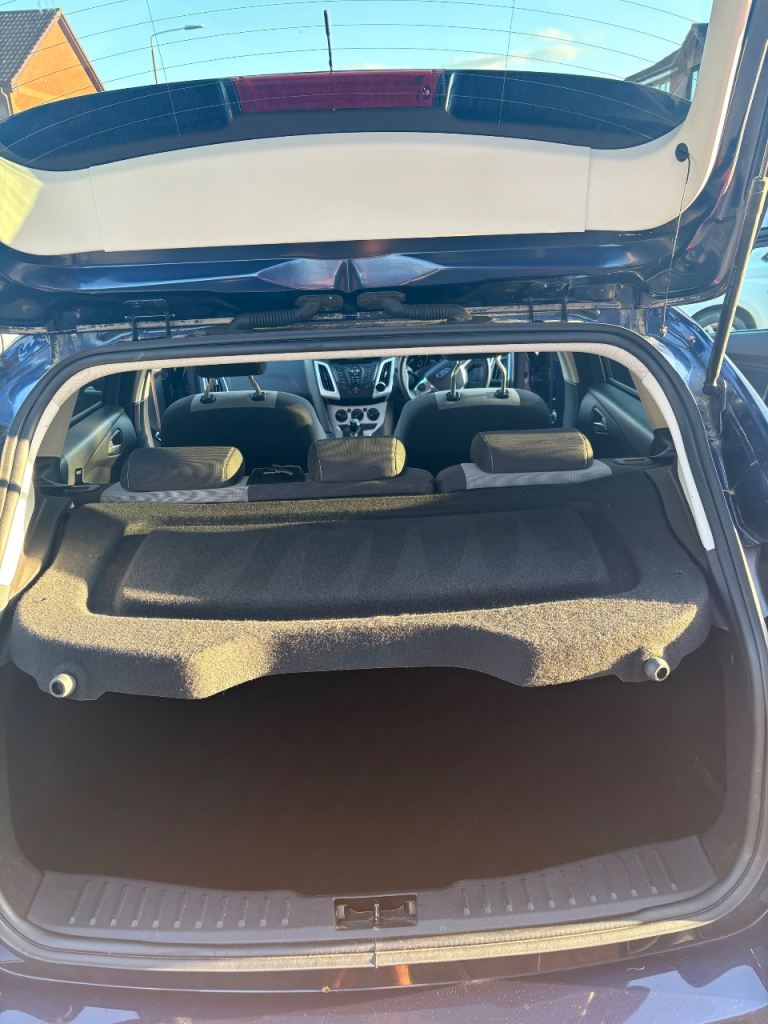 Ford, FOCUS, Hatchback, 2013, Manual, 998 (cc), 5 doors