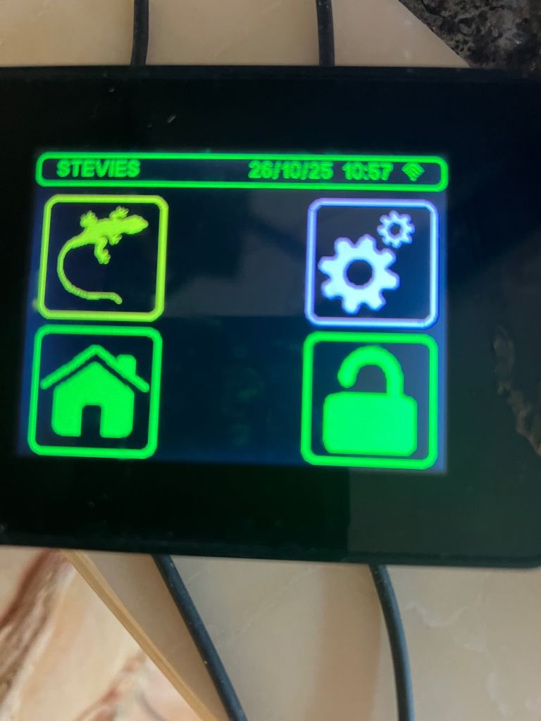 Microclimate 2 connect thermostat and accessories 