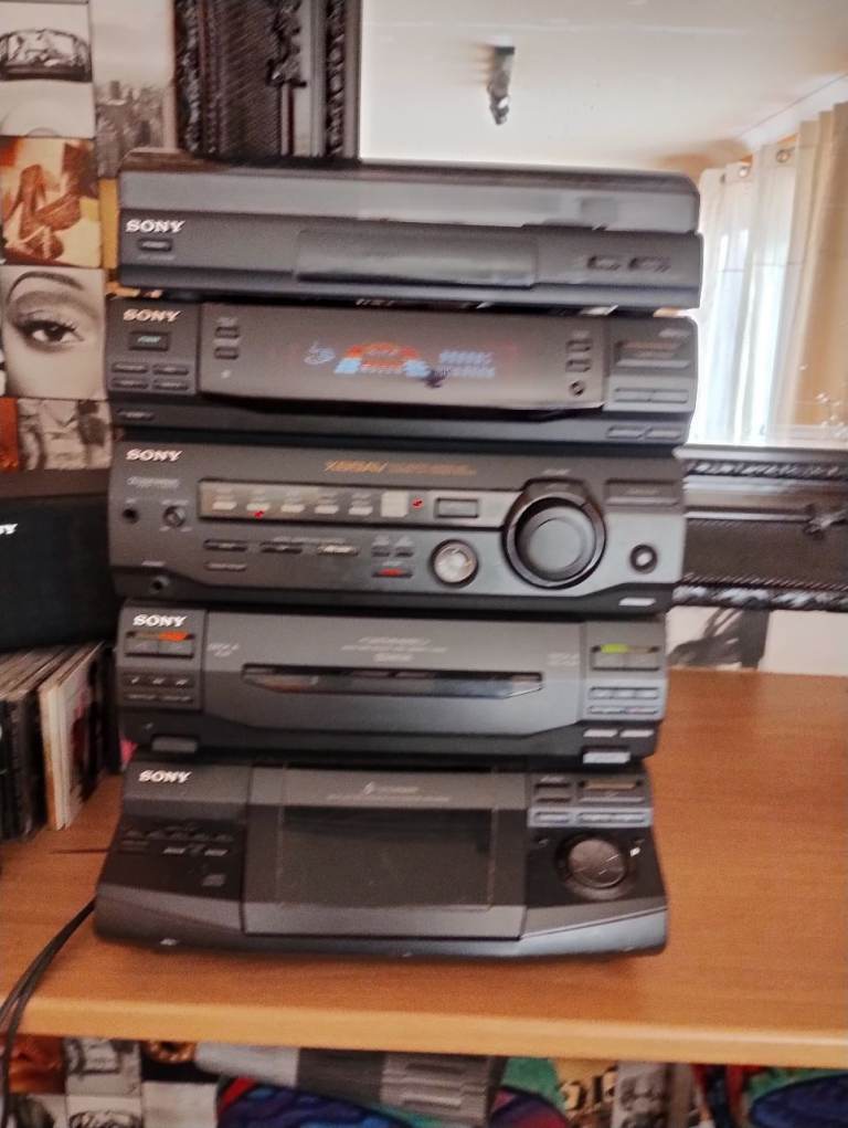 Sony Integrated Stereo System Stack (CD, Radio, Tape, Amp)