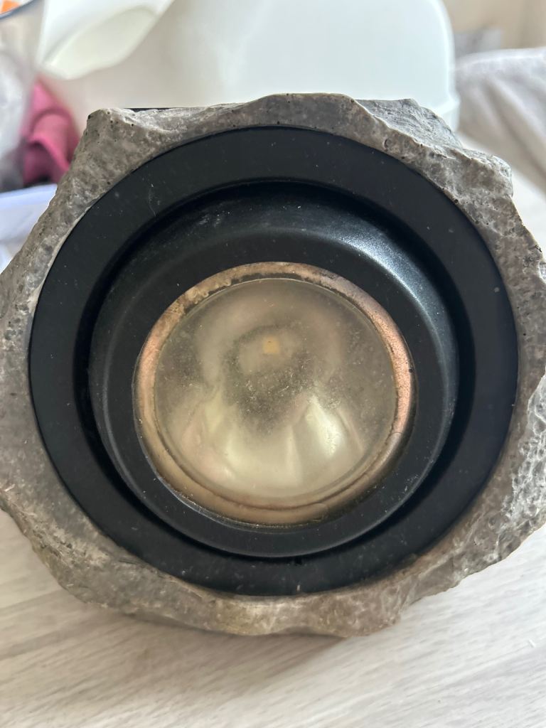 Rock solar ornament 